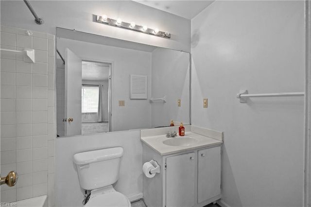 4734 Red Duck CT, Virginia Beach, VA 23462
