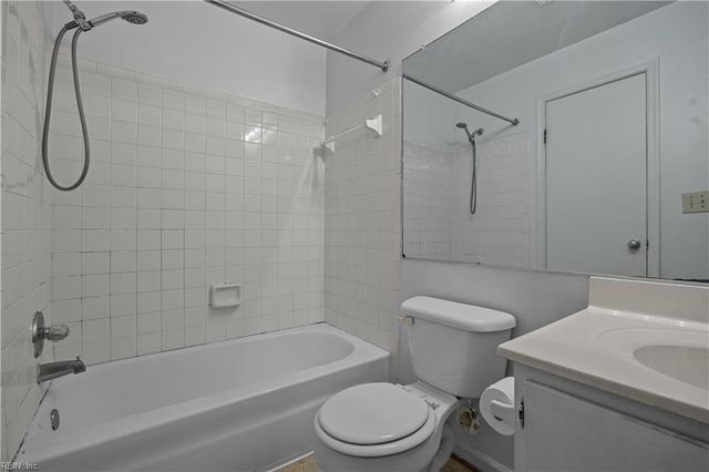 4734 Red Duck CT, Virginia Beach, VA 23462
