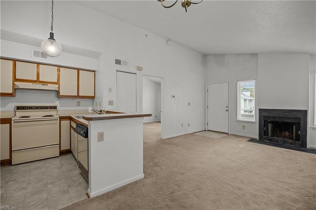 4734 Red Duck CT, Virginia Beach, VA 23462