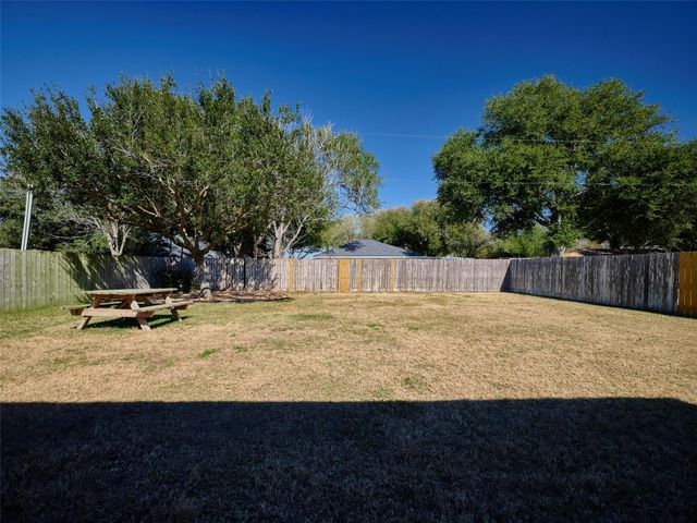 9315 Anna Street, Needville, TX 77461