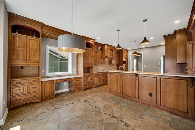 286 Overlook Court, Valparaiso, IN 46385