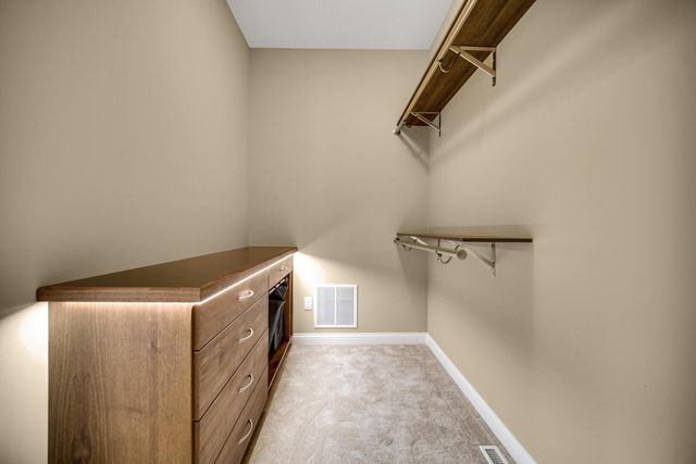 286 Overlook Court, Valparaiso, IN 46385