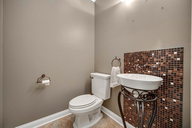 286 Overlook Court, Valparaiso, IN 46385