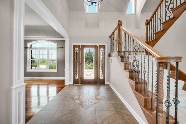 286 Overlook Court, Valparaiso, IN 46385