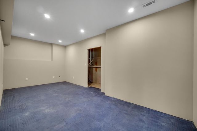 286 Overlook Court, Valparaiso, IN 46385