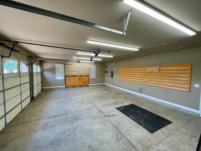 286 Overlook Court, Valparaiso, IN 46385