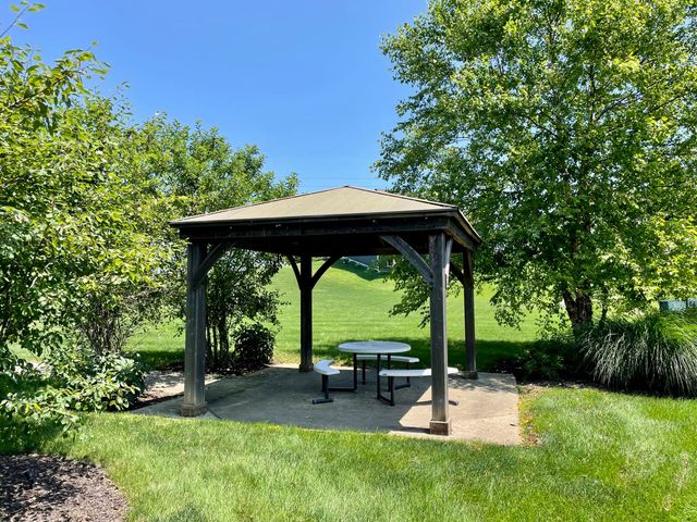 286 Overlook Court, Valparaiso, IN 46385