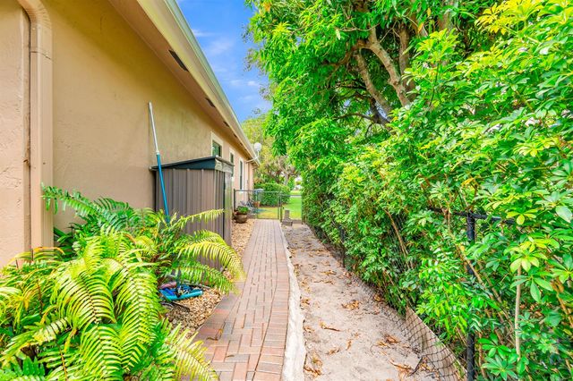 5718 NW 50th Drive, Coral Springs, FL 33067