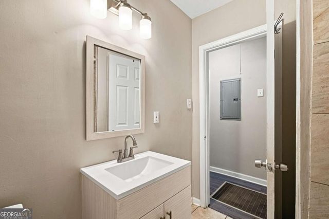 1357 Lorenzo Drive SW, Atlanta, GA 30310