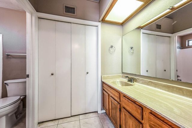1102 E Kerry Lane, Phoenix, AZ 85024