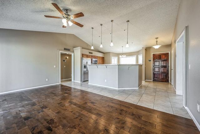 1102 E Kerry Lane, Phoenix, AZ 85024