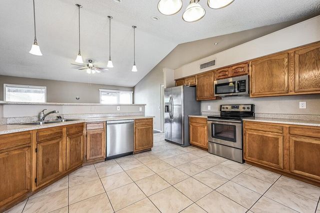1102 E Kerry Lane, Phoenix, AZ 85024