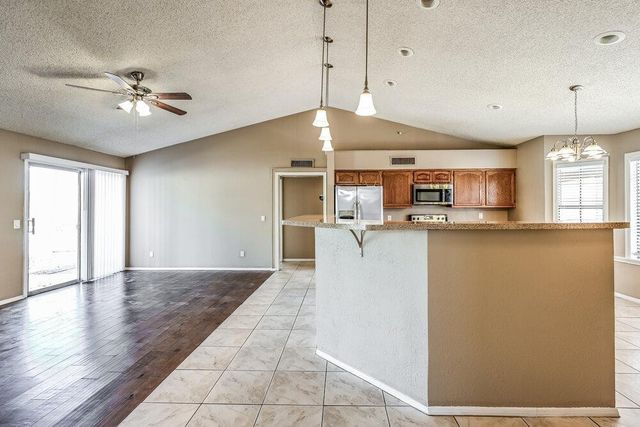 1102 E Kerry Lane, Phoenix, AZ 85024