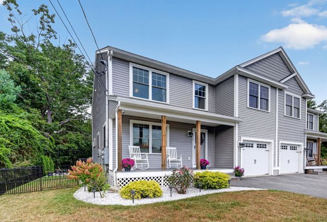 215 South Main Street, Seabrook, NH 03874