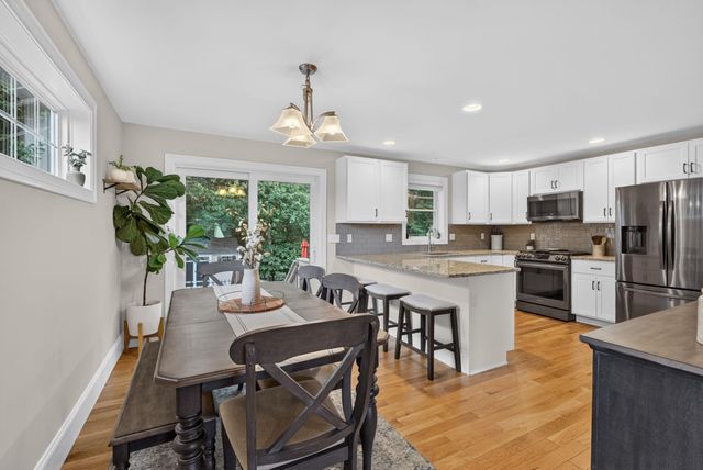 215 South Main Street, Seabrook, NH 03874