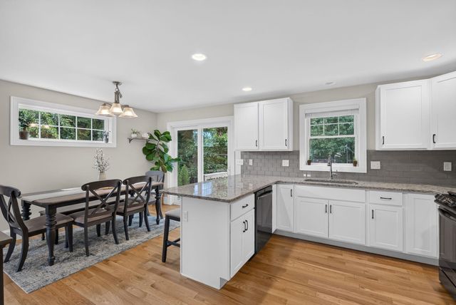 215 South Main Street, Seabrook, NH 03874