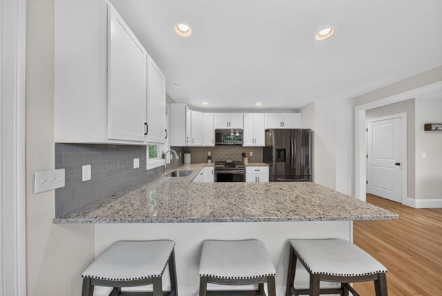 215 South Main Street, Seabrook, NH 03874