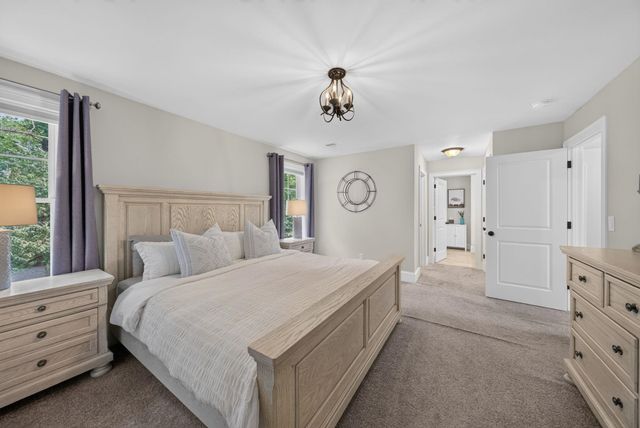 215 South Main Street, Seabrook, NH 03874