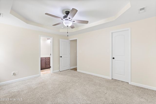 302 Boxwood Court, Jacksonville, NC 28540