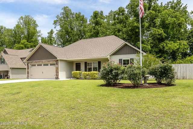 302 Boxwood Court, Jacksonville, NC 28540
