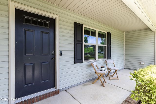 302 Boxwood Court, Jacksonville, NC 28540