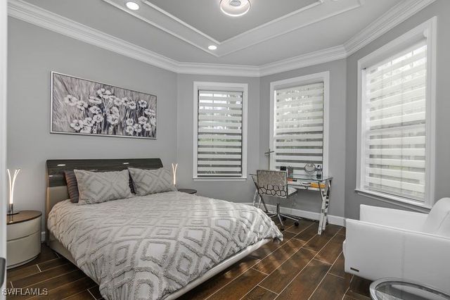 16309 Winfield LN, Naples, FL 34110