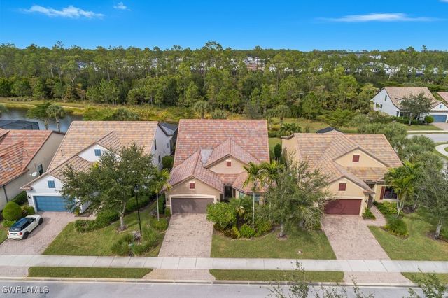 16309 Winfield LN, Naples, FL 34110