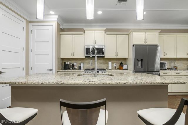 16309 Winfield LN, Naples, FL 34110