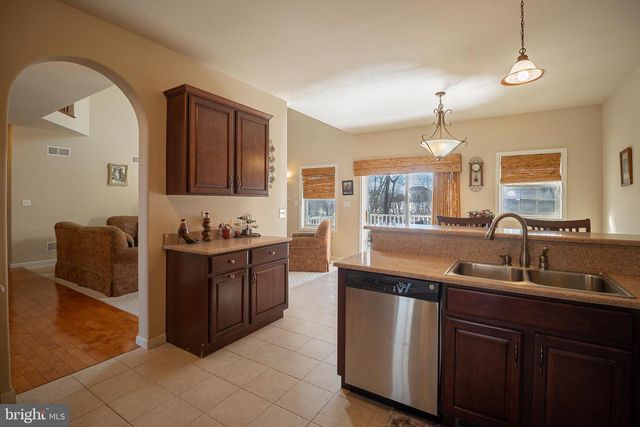 3932 TRAYER LN, Mechanicsburg, PA 17050