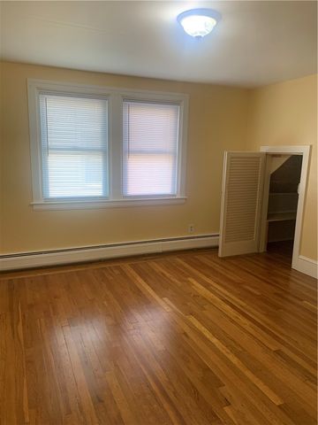20 Farm Street, Providence, RI 02908