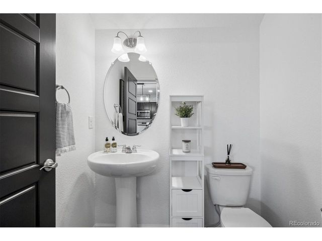 6906 Longpark Dr, Parker, CO 80138