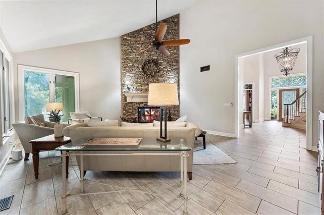 2919 Mountain Trace NE, Roswell, GA 30075