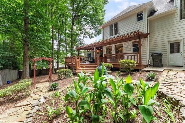 2919 Mountain Trace NE, Roswell, GA 30075