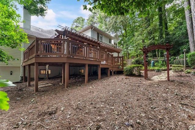 2919 Mountain Trace NE, Roswell, GA 30075