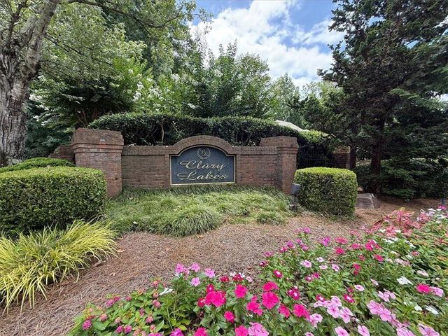 2919 Mountain Trace NE, Roswell, GA 30075
