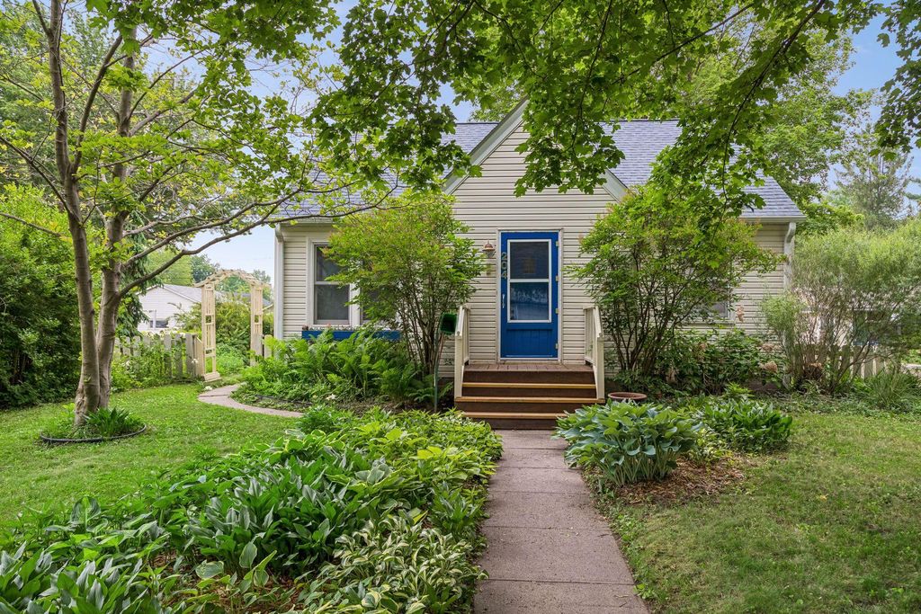 204 Westminster Avenue SW, Watertown, MN 55388
