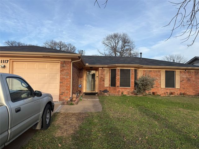 1117 Victoria, Bellmead, TX 76705