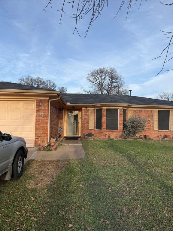 1117 Victoria, Bellmead, TX 76705