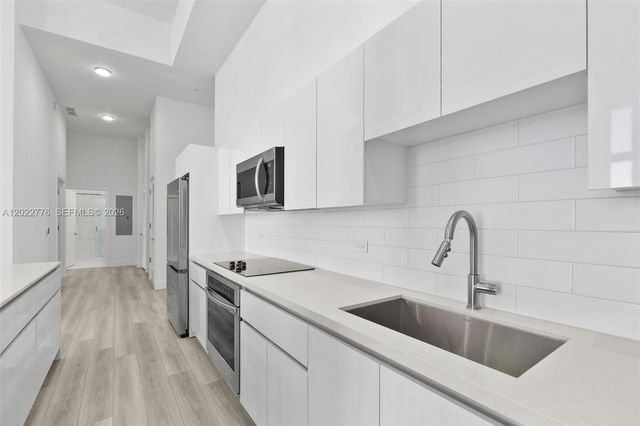 101 Diplomat Pkwy PH2703, Hallandale Beach, FL 33009