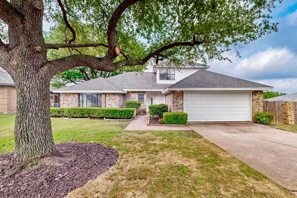 3965 Singleleaf Lane, Fort Worth, TX 76133