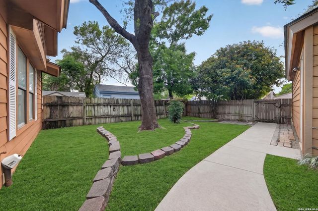 11736 SPRING RIDGE DR, San Antonio, TX 78249