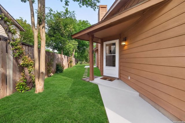 11736 SPRING RIDGE DR, San Antonio, TX 78249