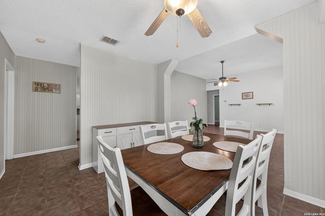 11736 SPRING RIDGE DR, San Antonio, TX 78249