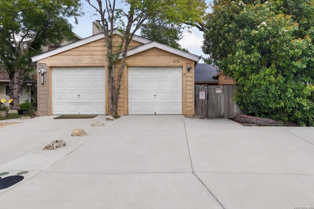 11736 SPRING RIDGE DR, San Antonio, TX 78249