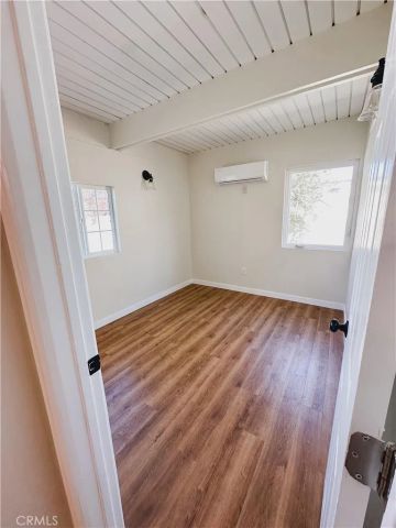 11571 Archwood Street, North Hollywood, CA 91606