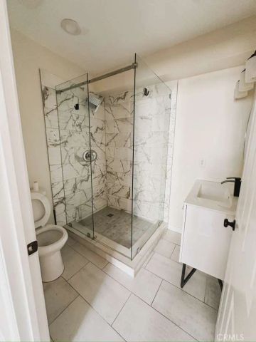 11571 Archwood Street, North Hollywood, CA 91606