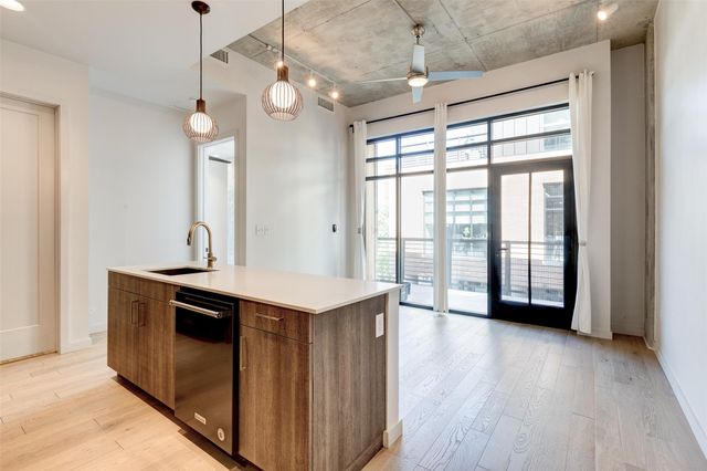 1501 E 4th ST 202, Austin, TX 78702