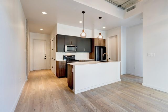 1501 E 4th ST 202, Austin, TX 78702