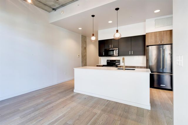 1501 E 4th ST 202, Austin, TX 78702