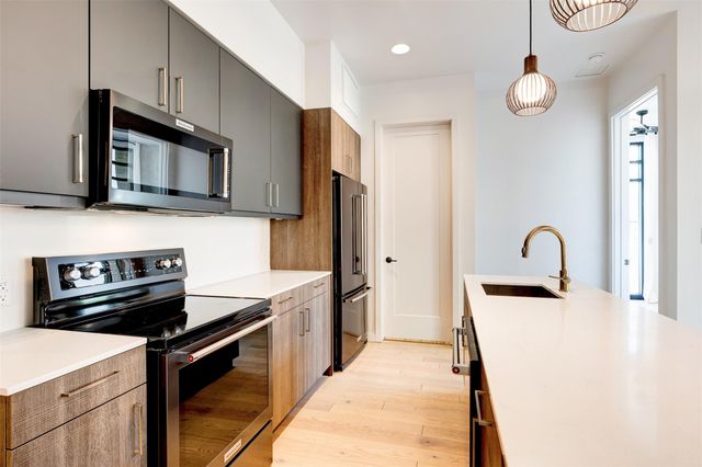 1501 E 4th ST 202, Austin, TX 78702